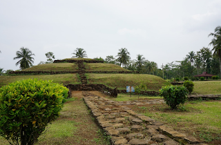 Taman Purbakala Pugung Raharjo