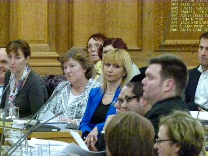 Broken Barnet: Secret Santa in Broken Barnet, or: Easycouncil ... as ...