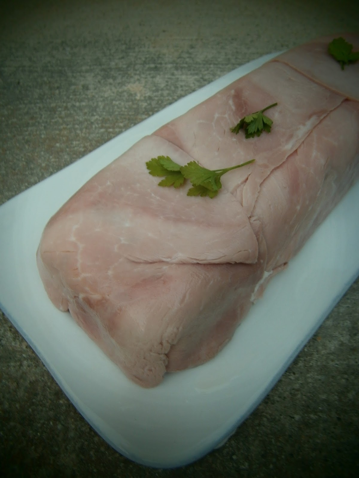Délices d'une novice Terrine au jambon, chèvre frais et pommes de terre