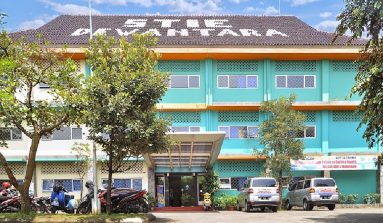 STIE Dewantara, Bogor.