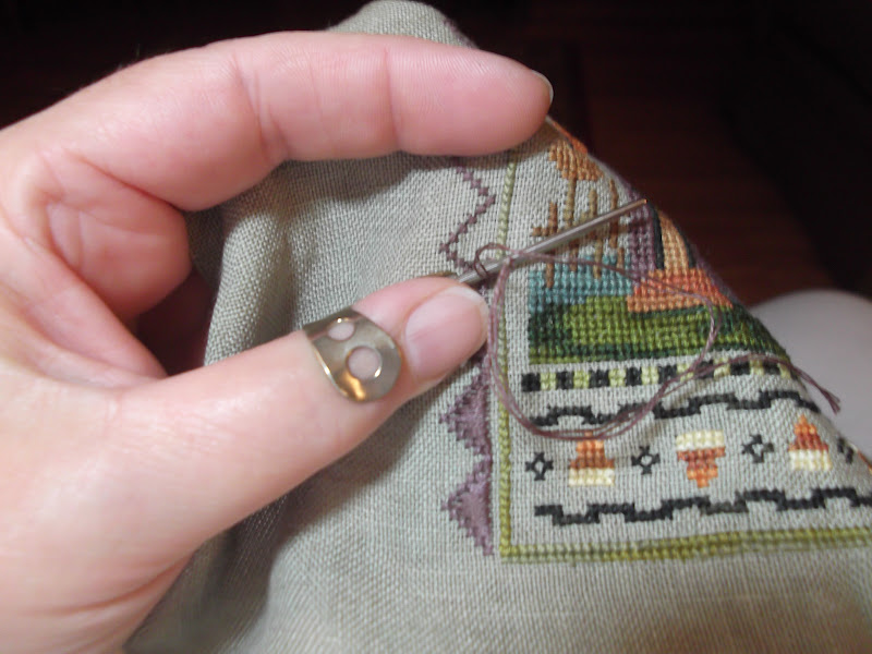 The Hoopless Stitcher Satin Stitches and a Laying Tool