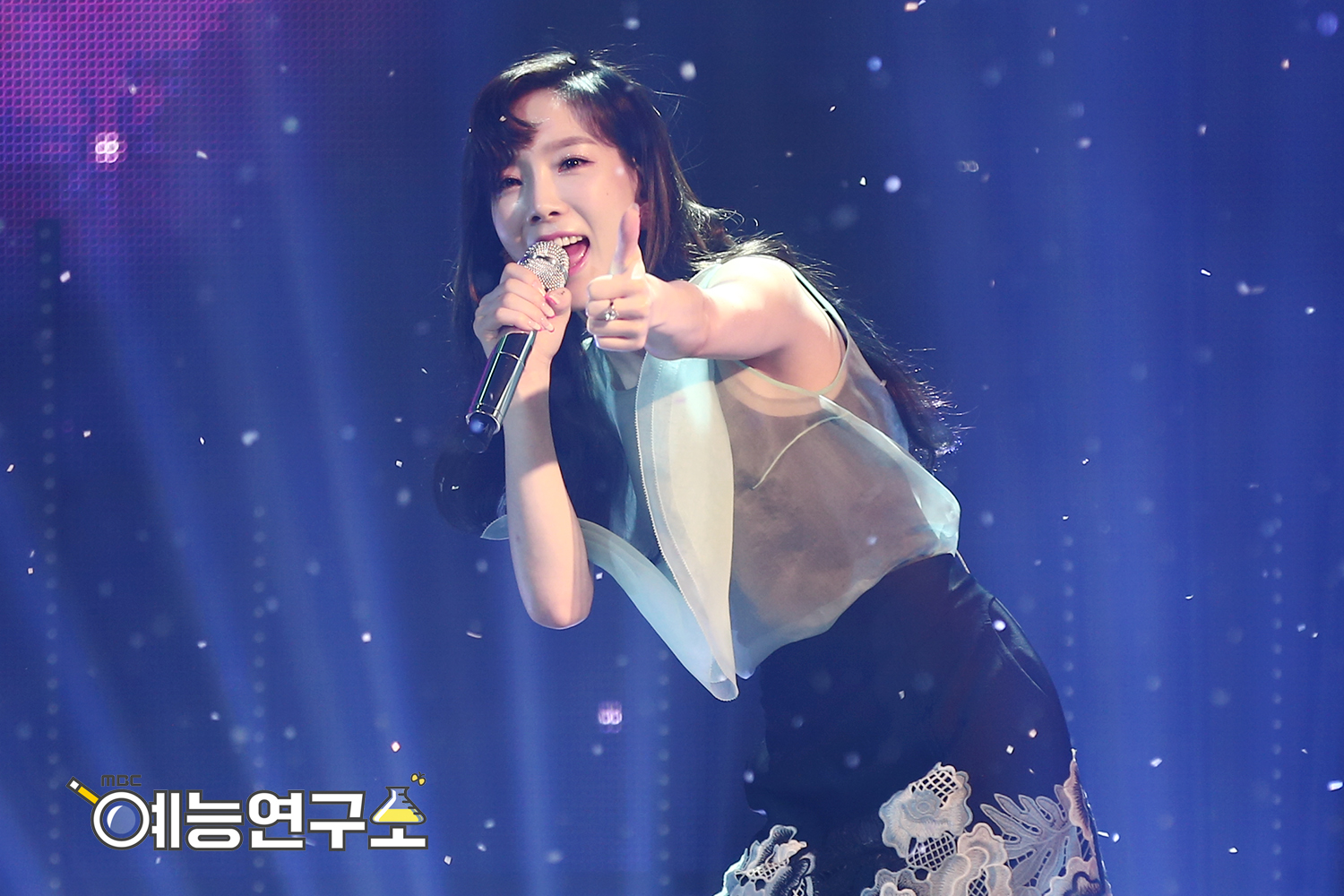 Browse SNSD TaeYeon&rsquo;s official pictures from Music Core - Wonderful