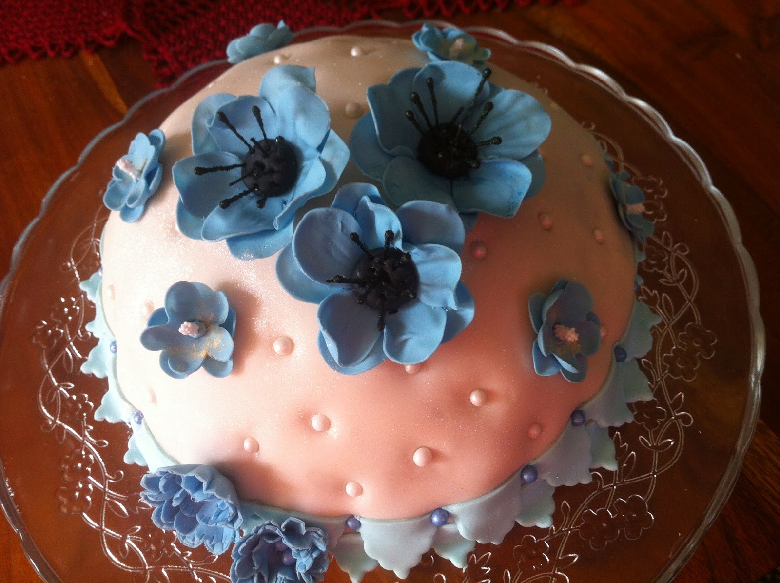 Kuchenkruemel Backblog : Kuppeltorte mit Anemonen