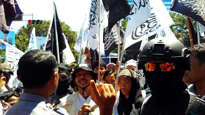 Kejaksaan Negeri Kudus akan Sikat Simpatisan HTI Kejaksaan Negeri Kudus akan Sikat Simpatisan HTI