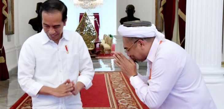 TERUNGKAP! Ngabalin Ledek Jokowi Kurang Gizi dan Bicara Konsep Ilahiyah di Acara HTI TERUNGKAP! Ngabalin Ledek Jokowi Kurang Gizi dan Bicara Konsep Ilahiyah di Acara HTI