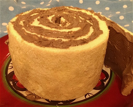Wickeltorte/Nougatstämmchen Hase im Baum Anleitung 3