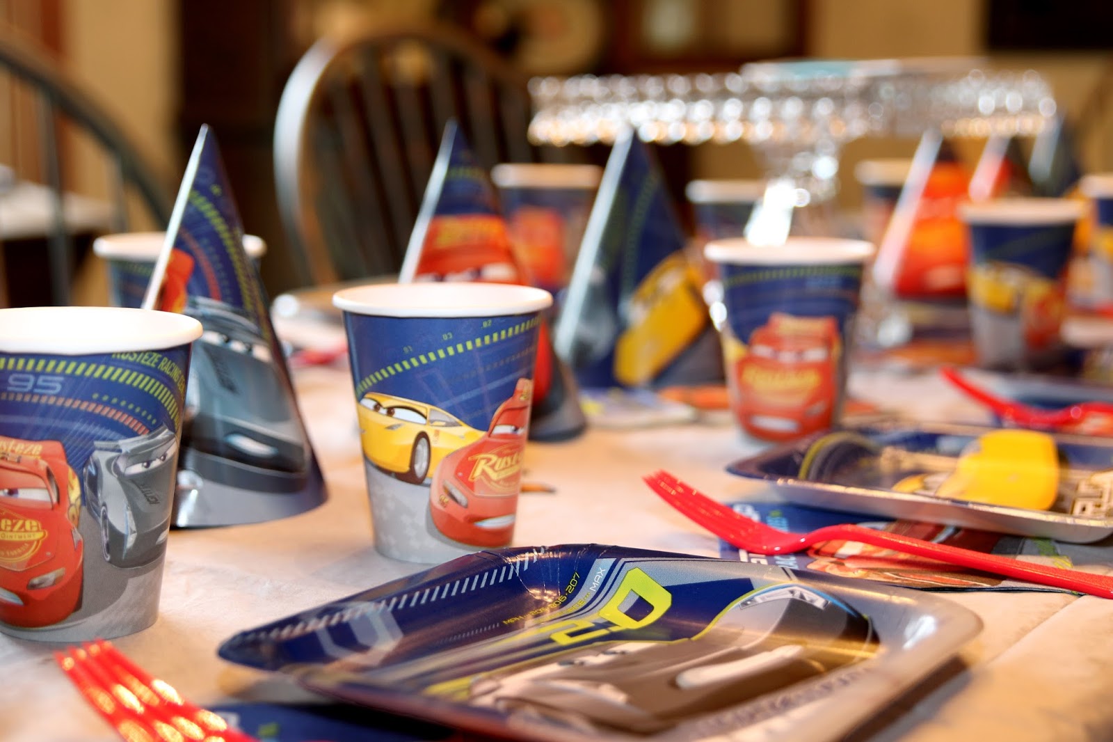 dan-the-pixar-fan-events-my-disney-pixar-cars-3-birthday-party