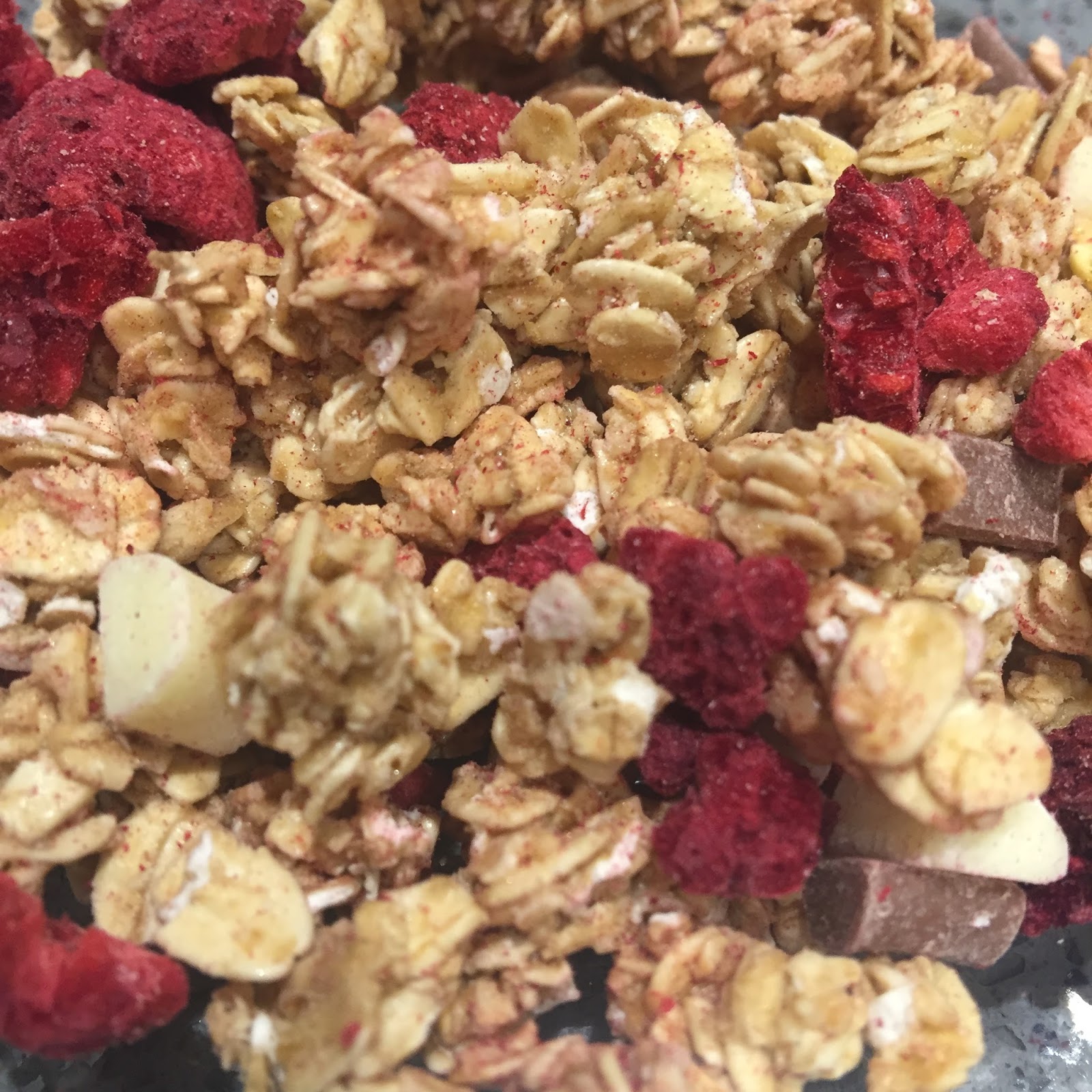 Archived Reviews From Amy Seeks New Treats White Chocolate & Raspberry Granola (ASDA)