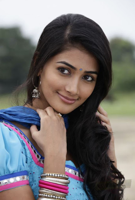 Tollywood Celebrities PoojaHegde Profile Tollywood Celebrities PoojaHegde Profile