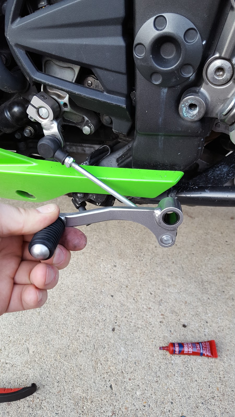 Czechmate Changing Shift Lever on 2013 Ninja 300 (EX300) (With Pictures)