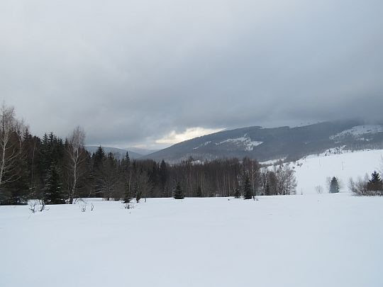 Widok w kierunku doliny Prowczy. Widok w kierunku doliny Prowczy.