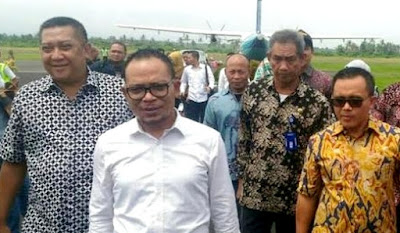 Menaker Hanif: 60 Persen Angkatan Kerja Masih Lulusan SD dan SMP Menaker Hanif: 60 Persen Angkatan Kerja Masih Lulusan SD dan SMP