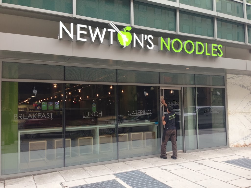 DC Outlook Newton's Noodles Breakfast Review