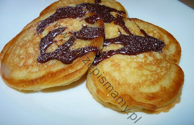 Pancakes "Placuszki z sosem czekoladowym" Pancakes "Placuszki z sosem czekoladowym"