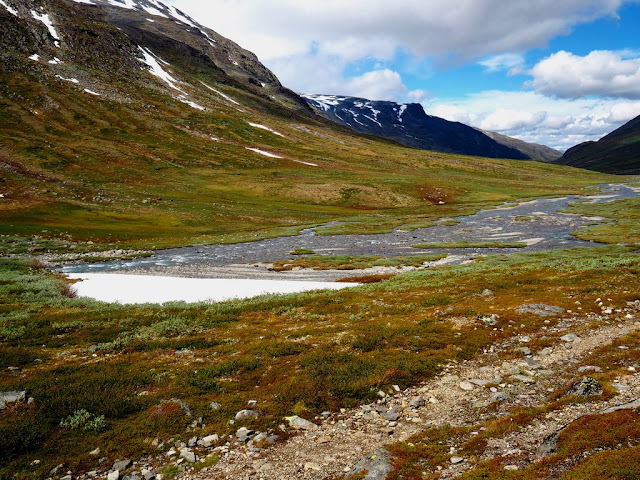 Řeka v národním parku Jotunheimen Řeka, kameny, přiroda, trek, Norsko, Jotunheimen