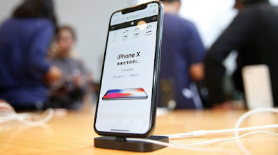 Apple to embrace iPhone X style with new colors, larger screens apple, tech, tech news, technology, iPhones, iPhones x, iPhone X style with new colors, best phone 2018, smart phones, phones,