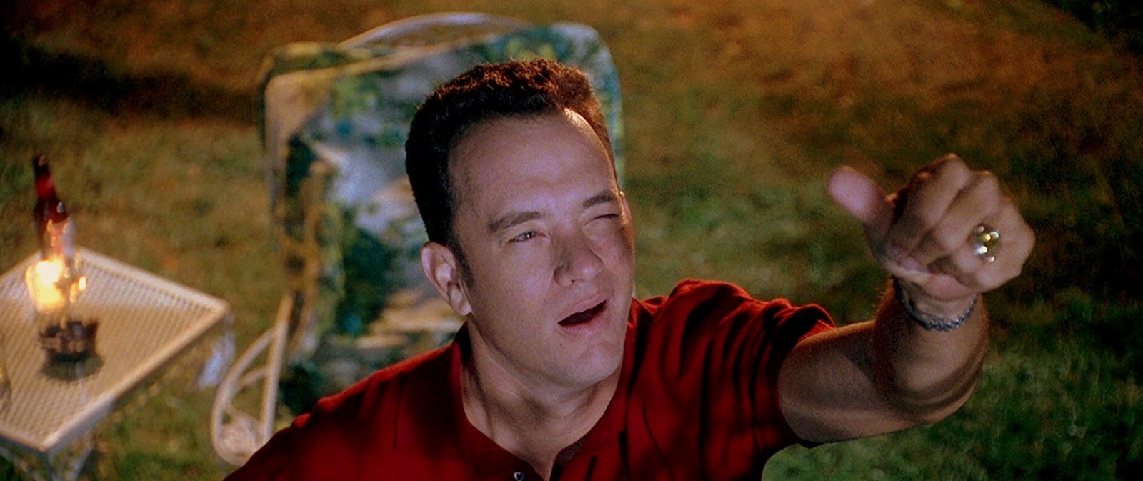 TOM_HANKS_APOLLO_13-GARDEN.jpg