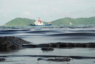 Koh Samed Ao Phrao beach, oil spill