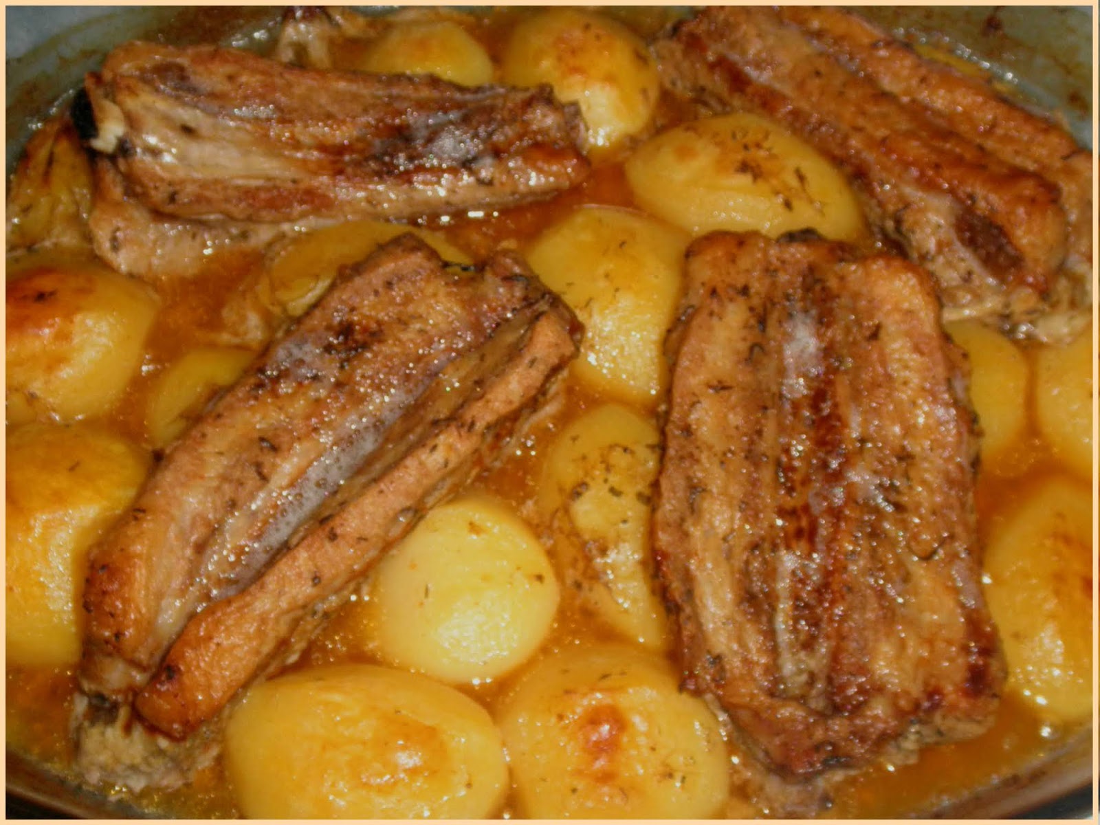 свински гърди с картофи на фурна