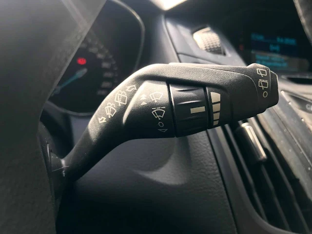 Ford Focus 2014 - ajuste do limpador do para-brisa intermitente