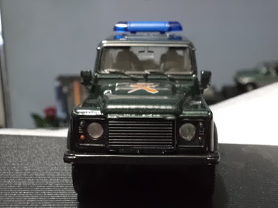 Kit de modèle auto 6542 – LAND ROVER III 109 « Guardia Civil » (1:35) - Voitures
