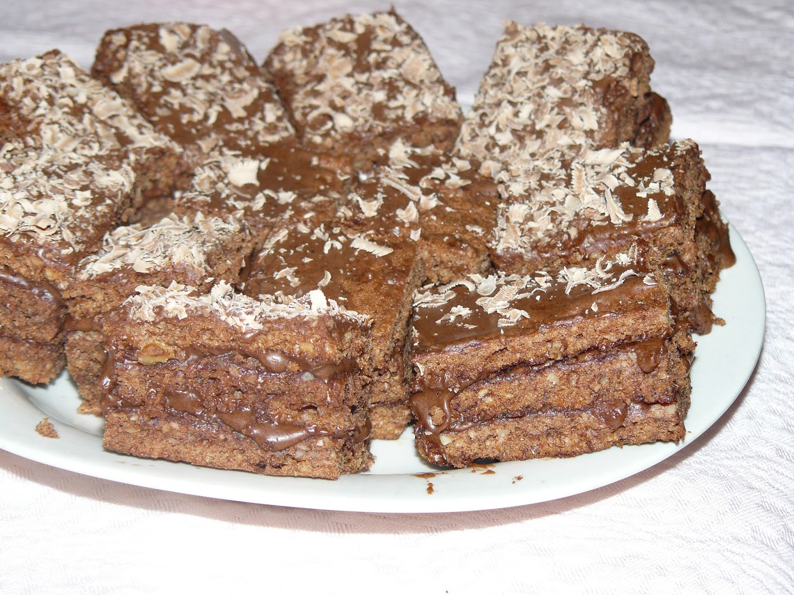 home made easy cakes: Homemade snickers cake recipe