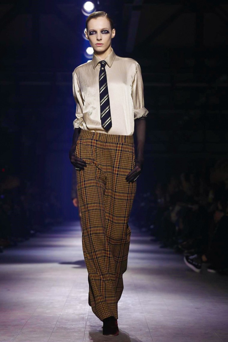 Dries Van Noten Fall/Winter 2016-2017 RTW PFW dries-van-noten-fall-winter-2016-2017-collection-paris-fashion-week, dries-van-noten-fall-winter-2016-2017, dries-van-noten-fall-winter-2016, dries-van-noten-fall-winter-2017, dries-van-noten-fall-winter, dries-van-noten-fall, dries-van-noten-fall-2016, dries-van-noten-fall-2017, dries-van-noten-fall-2016-2017, du-dessin-aux-podiums, dudessinauxpodiums