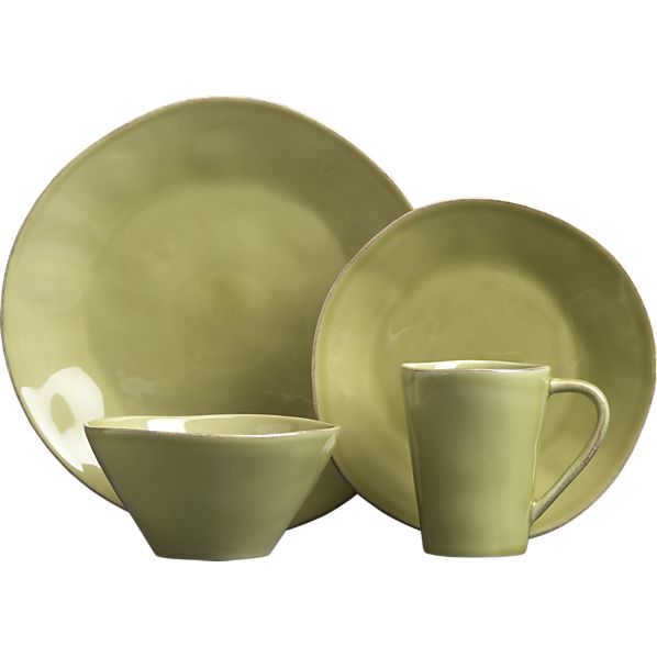 In the market for...rustic dinnerware | TOWN+COUNTRY Shuffle