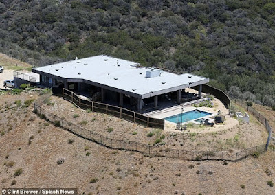Caitlyn Jenner's house destroyed by California wildfire