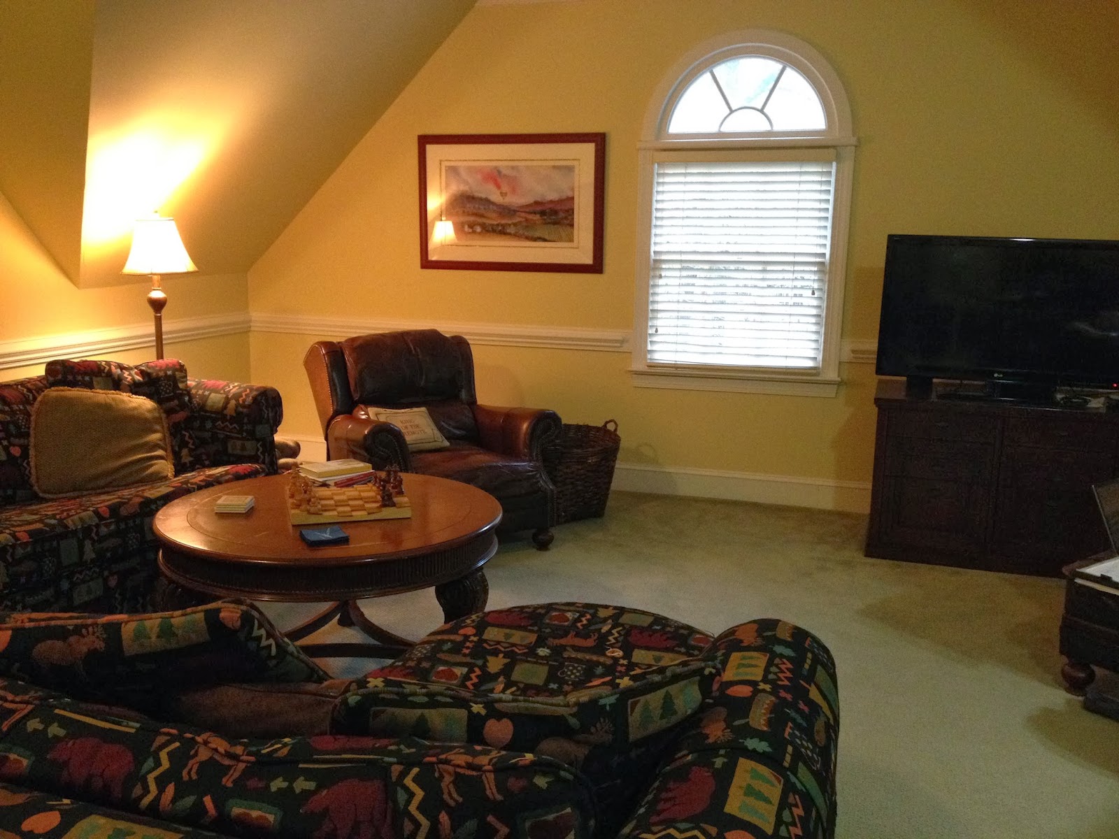 c b i d home decor and design choosing color to go with existing decor