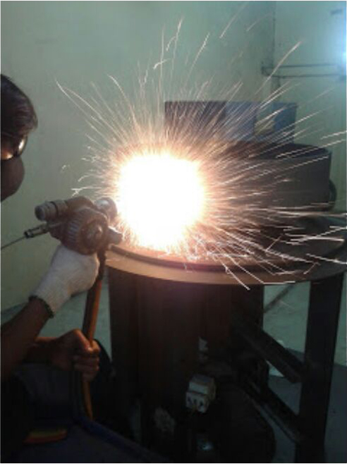 Frame Spray White Wire Frame Spray White Wire