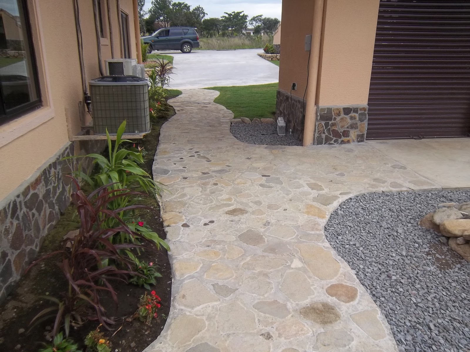 T.R. Services S.A.: Rock In Concrete