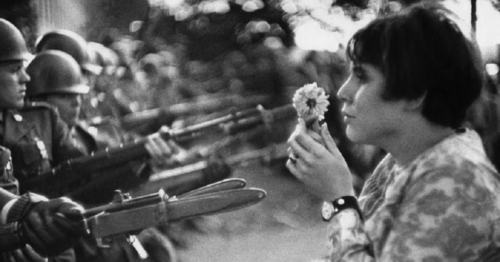 Araucaria LA « JEUNE FILLE À LA FLEUR » DE MARC RIBOUD L'HISTOIRE D'UNE PHOTO ICONIQUE