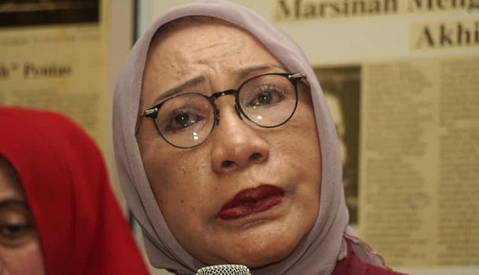 Siapakan Setan yang Dimaksud Ratna Sarempaet? Dalam “pengakuan dosa” nya tentang hoax “Drama Pemukulan Ratna Sarumpaet” ada yang tercecer dan sayang jika tidak dipungut dan diolah lagi untuk menjawab pengakuan Ratna Sarumpaet yang mengibuli Prabowo Subianto, yang masih meninggalkan tanda tanya “Apakah Ratna Sarumpaet mendesain drama tersebut hanya sendirian?