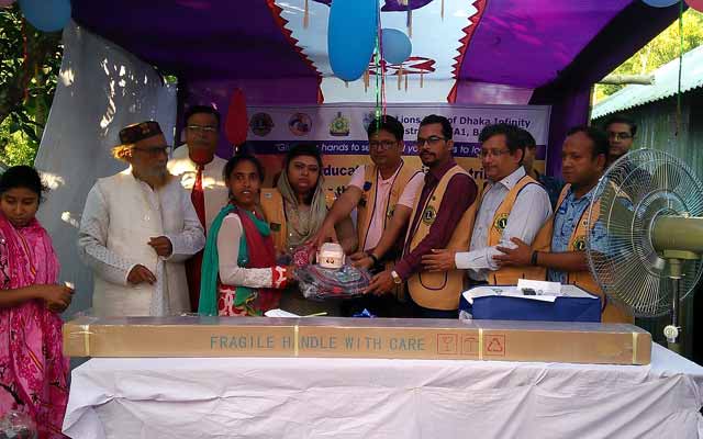 Distribution of educational materials for the autistic and disabled at Ghatail ঘাটাইলে অটিস্টিক ও প্রতিবন্ধীদের শিক্ষা উপকরণ বিতরণ