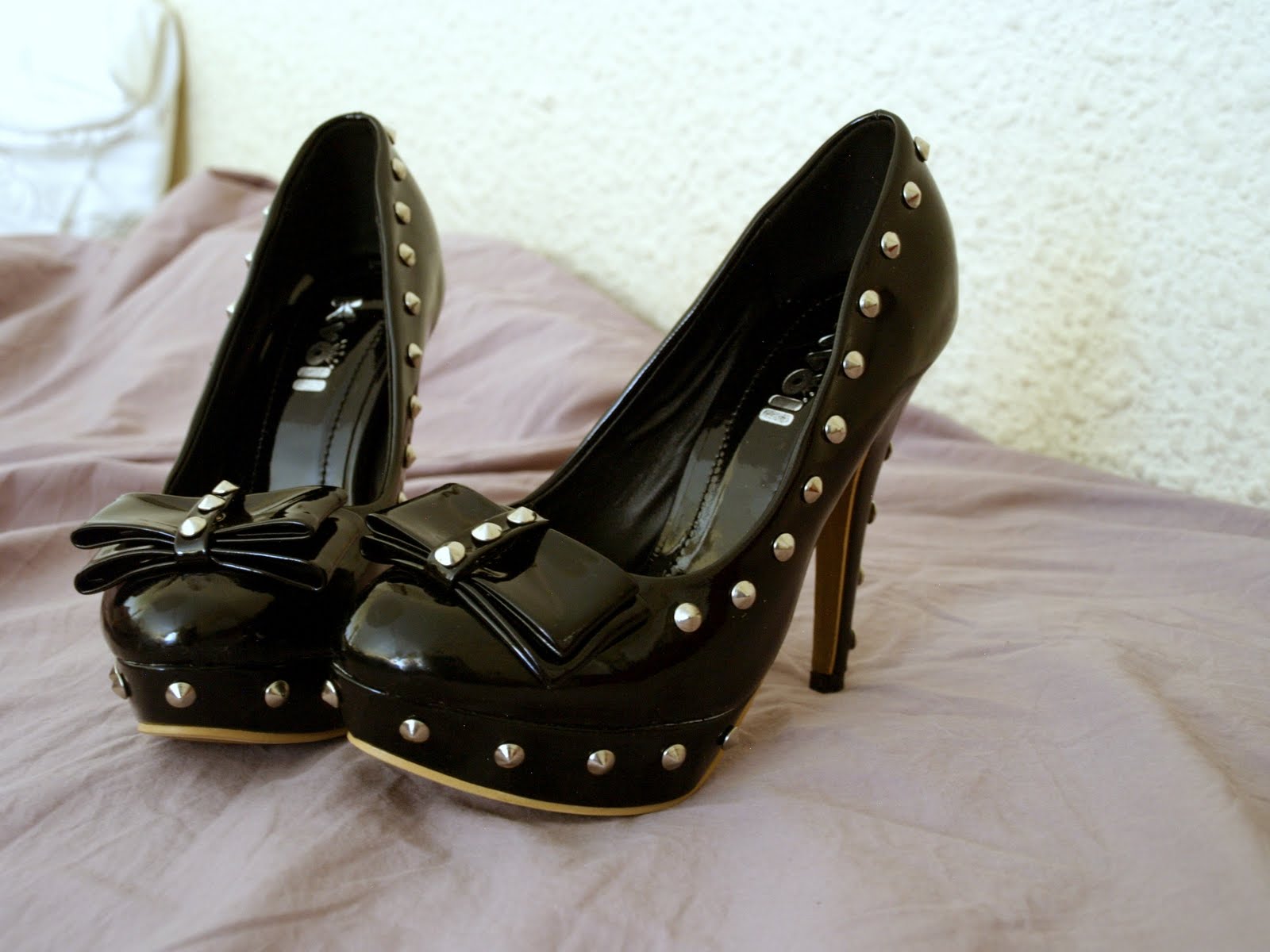 Escarpins Noirs Sebastian - Taille 38, En Cuir, Occasion, Talons élégants