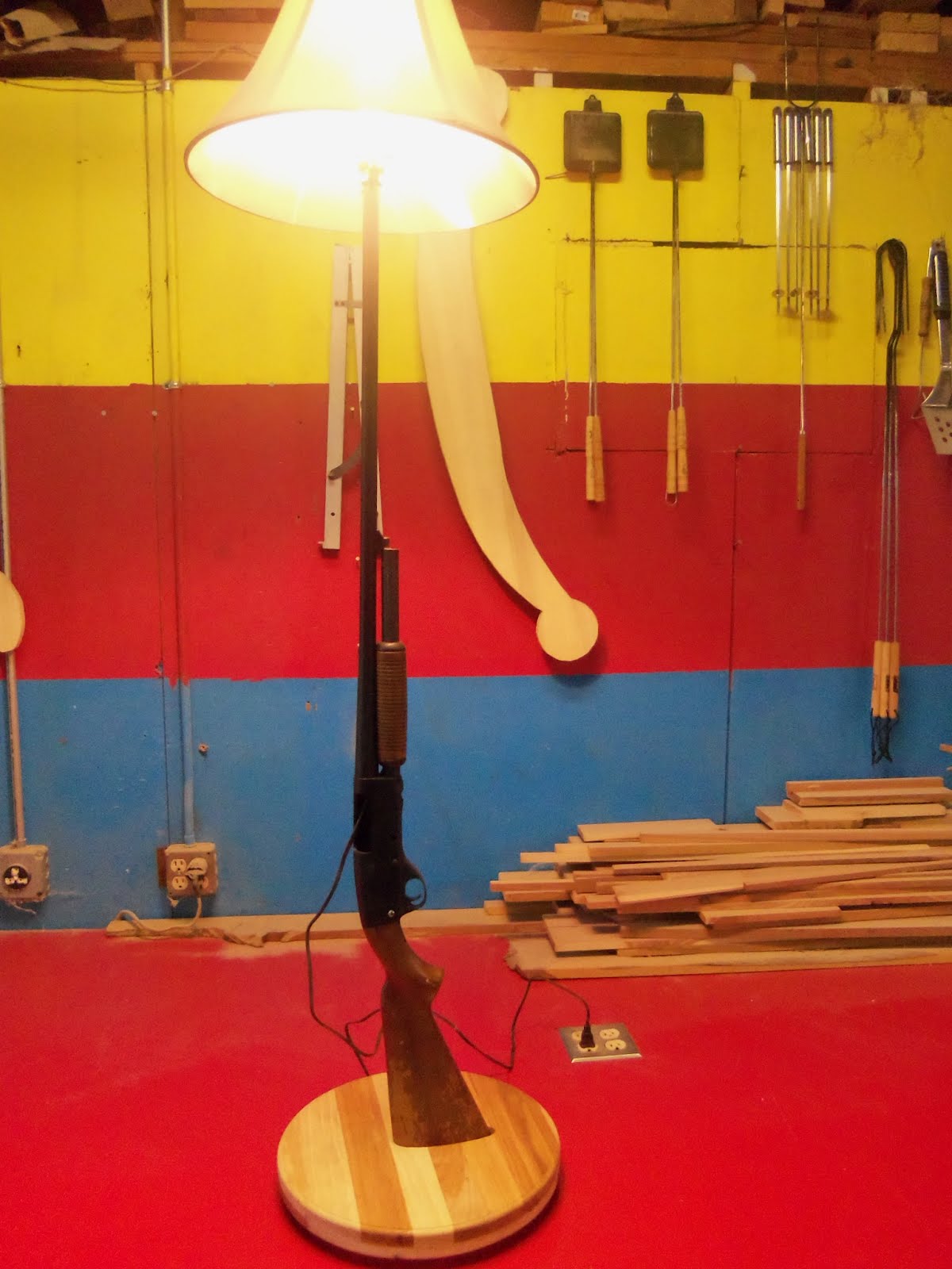 WDDSr Fine Woodworks Shotgun Lamp