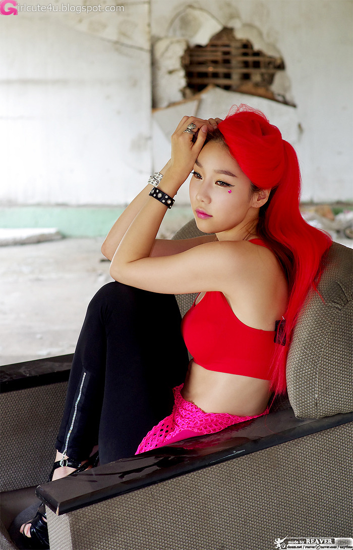 xxx nude girls: Go Jung Ah in Red