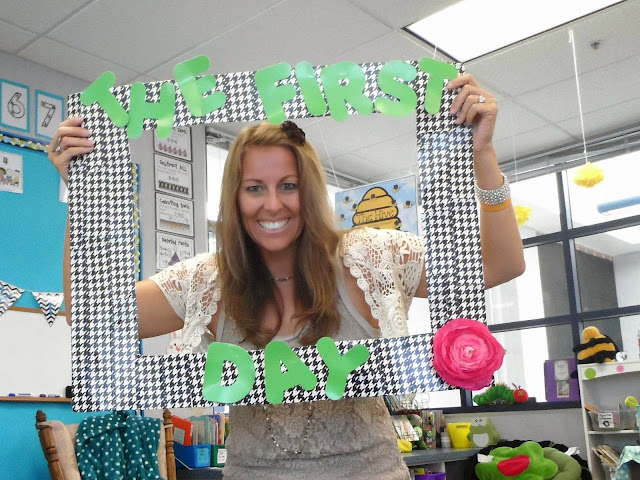 First Day of School photo op, picture frame idea for your students.