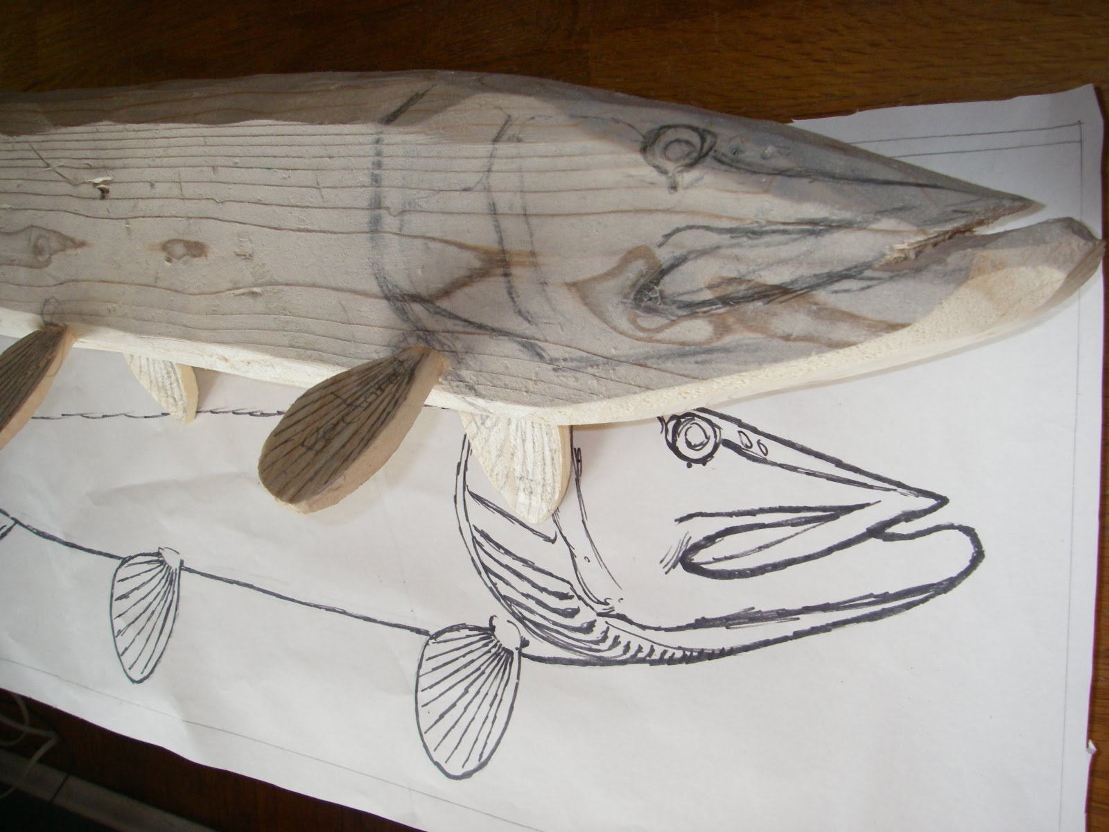 charles-weiss-art-northern-pike-wood-carving