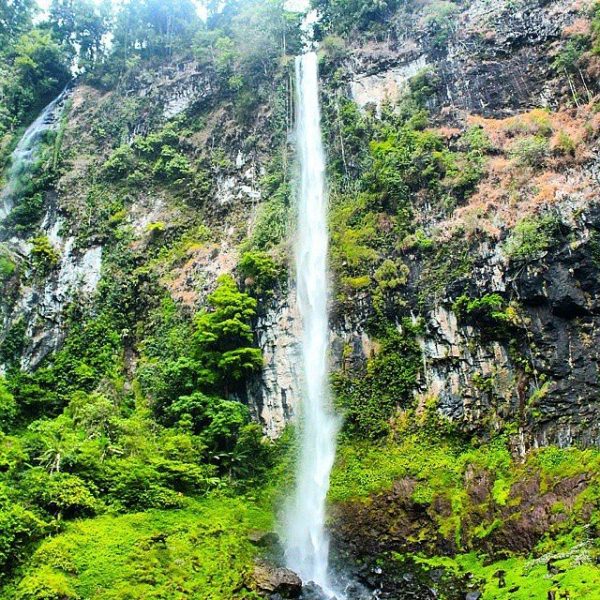 Tempat wisata hits Curug Cileat di subang Tempat wisata hits Curug Cileat di subang