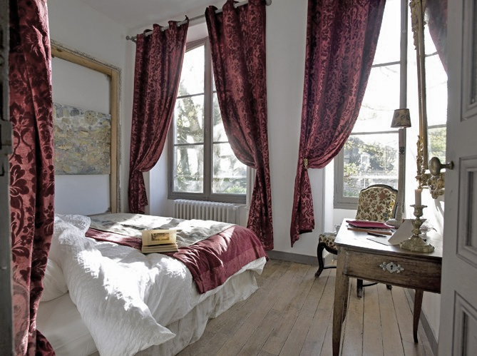 Light-filled bedroom via Art et Decoration as seen on linen and lavender