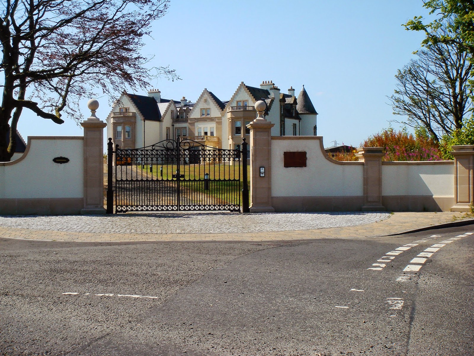 Cycling Meditations The Country Houses of Renfrewshire From Paisley Canal to via