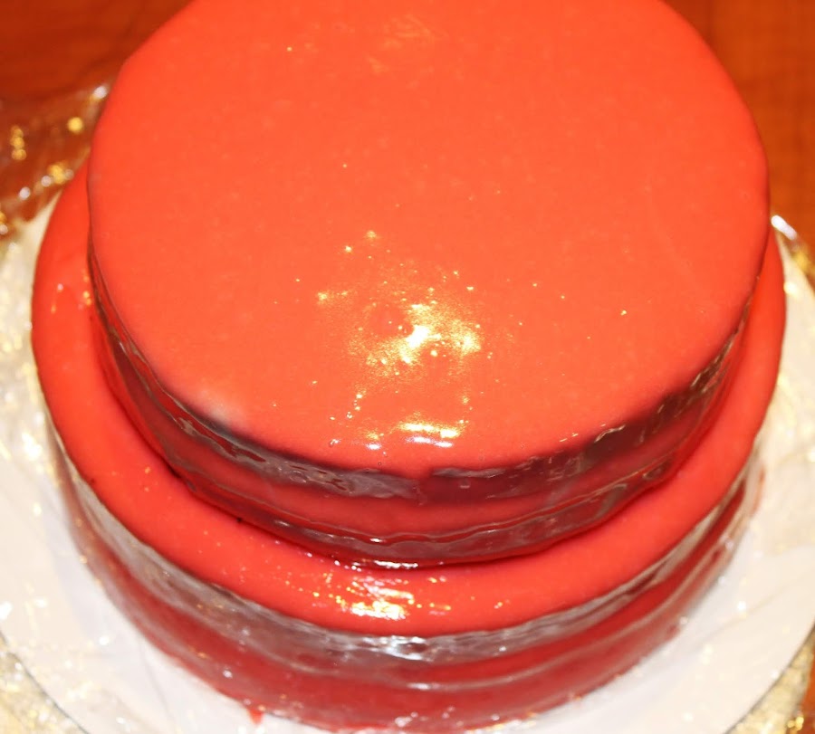 CÓMO HACER COBERTURA ESPEJO CON CHOCOLATE BLANCO PARA DECORAR UN PASTEL O TARTA CON COLOR