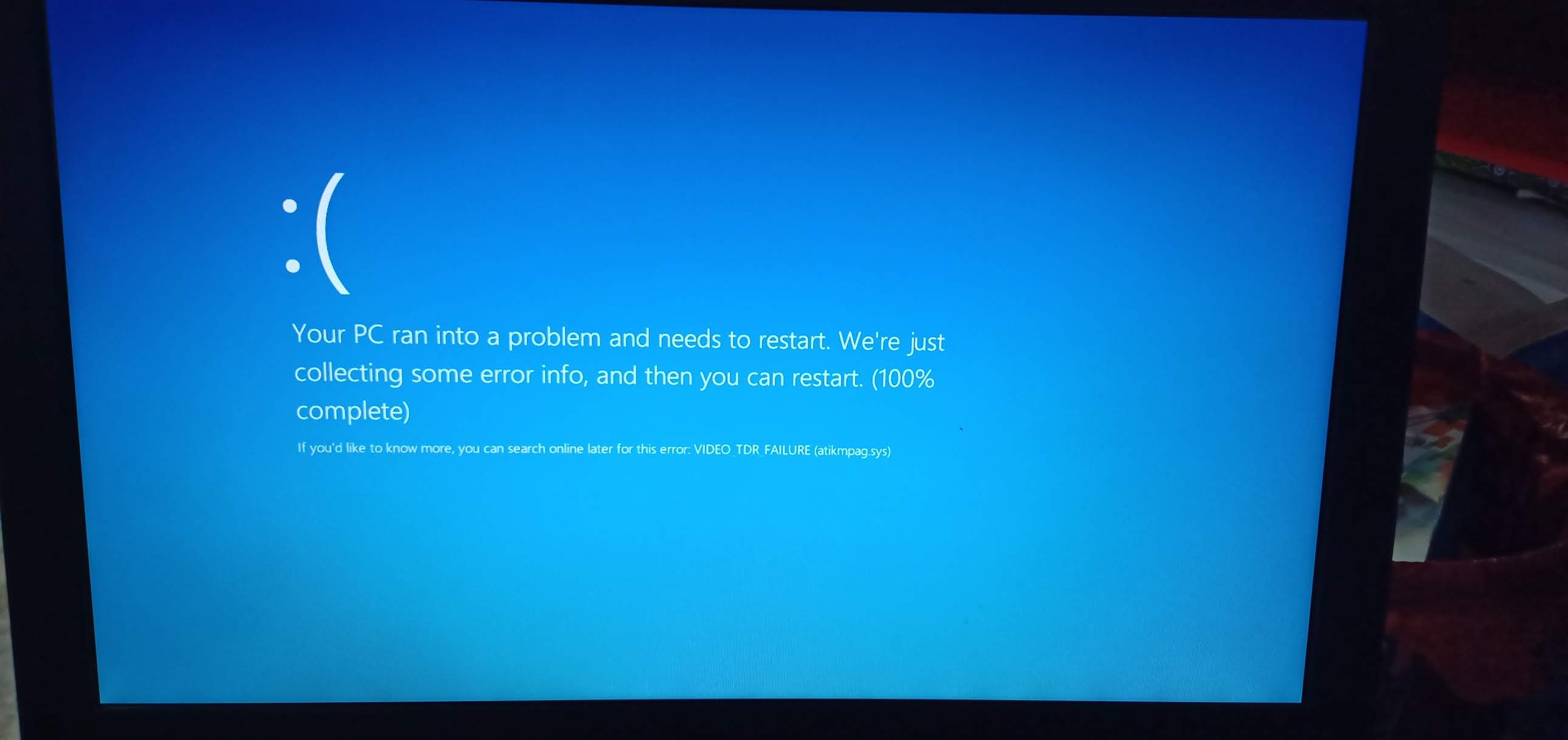 Флешка синий экран 10. Экран смерти Windows 10. Синий экран смерти Windows 10. Синий экран смерти виндовс 8. Голубой экран смерти Windows 10.