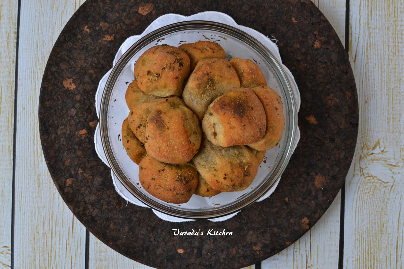 Paneer Pesto Stuffed Monkey Bread / Pull Apart Bread