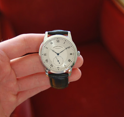 Thiết kế đồng hồ cho người trung niên có gì khác biệt