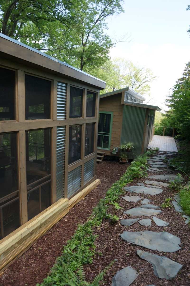 A Tiny Home in the Blue Ridge Mountains [ TINY HOUSE TOWN ]