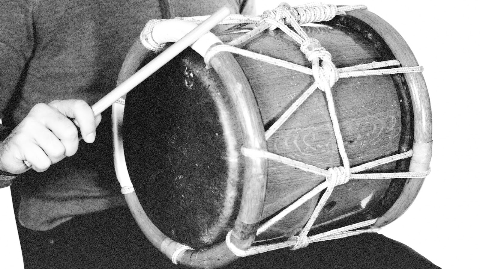 Como tocar Tambora Prt I JohnGuira