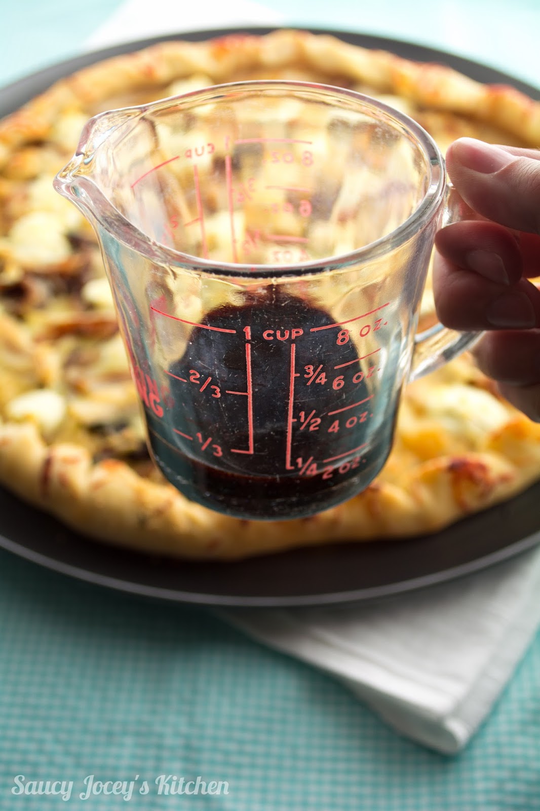 Saucy Jocey's Kitchen White Pizza with Balsamic Glaze